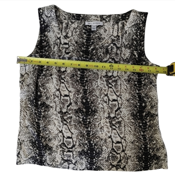 St. John Snake Skin Print Silk Pleated Skirt & Blouse Set - Picture 14 of 15